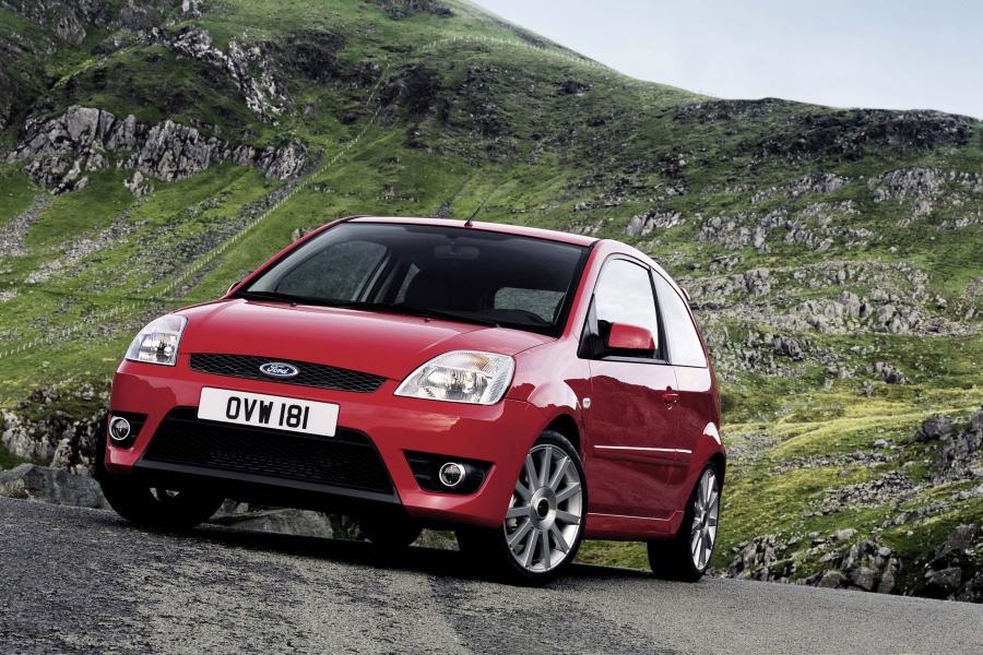  Ford Fiesta ST 2005 года  (фото 35 из 57)